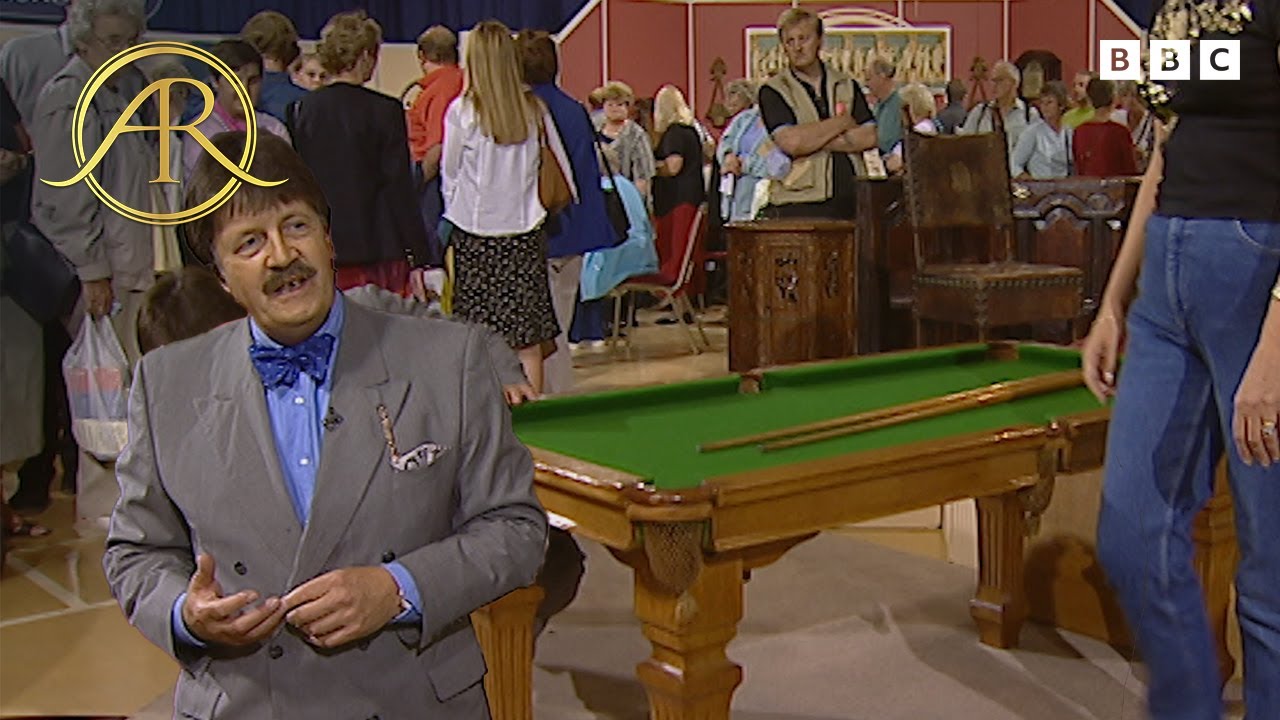 'Marvellous' 1950s Dining Table Hides A Secret | BBC Antiques Roadshow UK