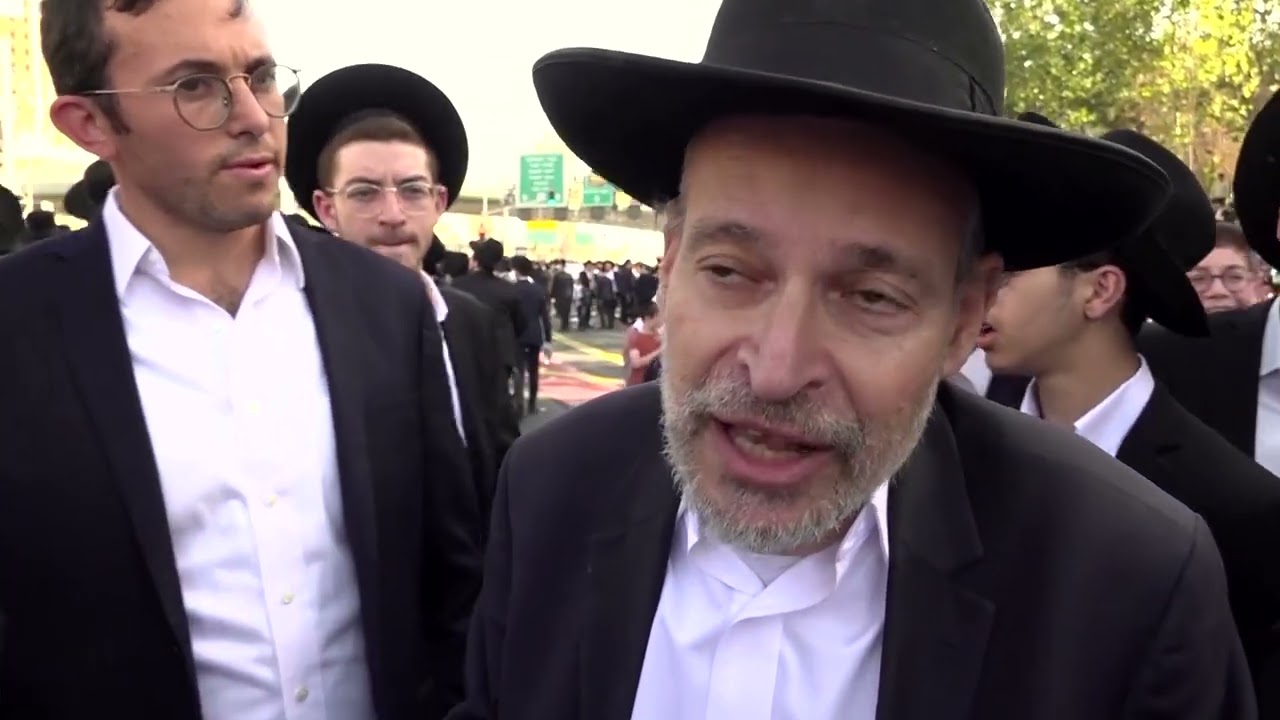 Иерусалим заблокирован из-за протеста ультраортодоксов против призыва в армию | REUTERS