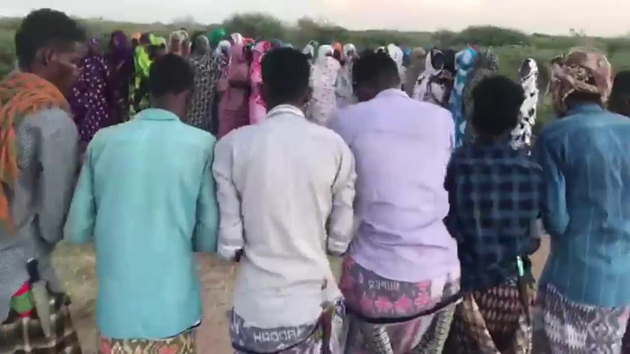 SAAR CAJIIB AH IYO AROOSKII BAADIYAHA UGU KHATARSANA EE ABWAN KABAXAY.