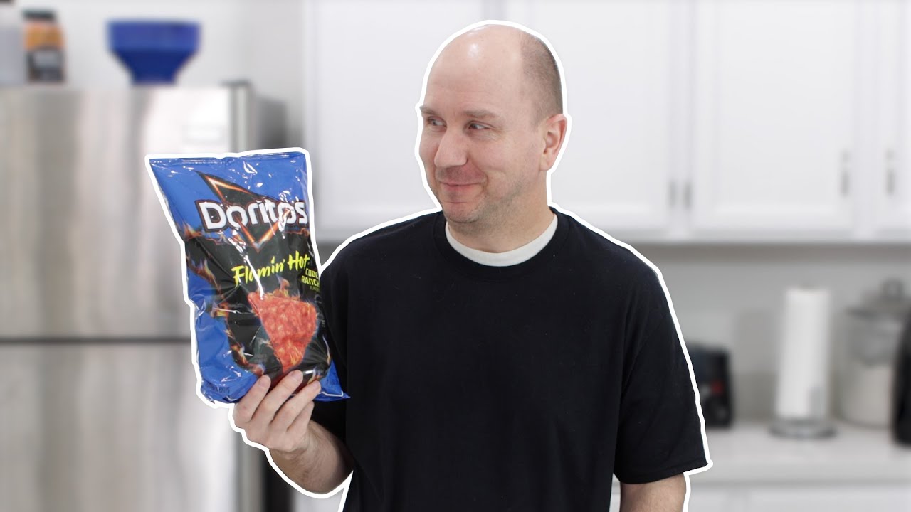 Впервые пробую чипсы Flamin Hot Cool Ranch Doritos | Они горячие?