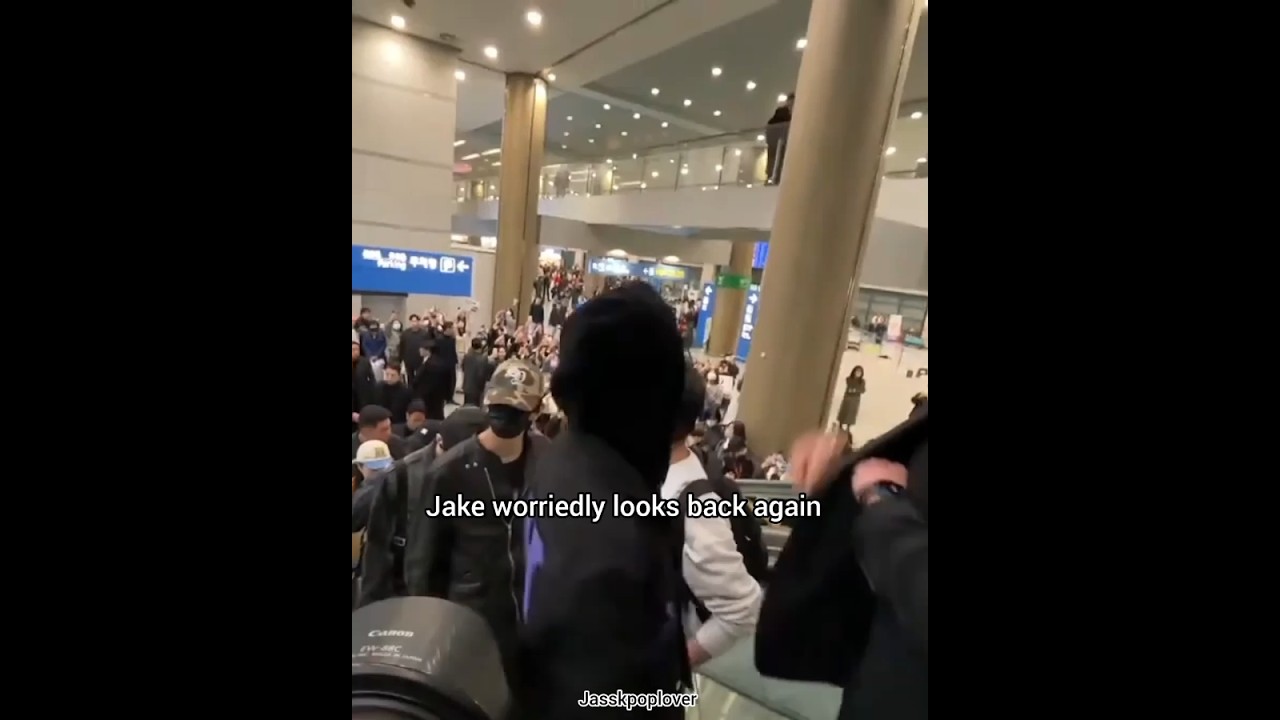 6 members were together except ni-ki at the airport ( Jake & others got  worried) #enhypen #kpop ❤️