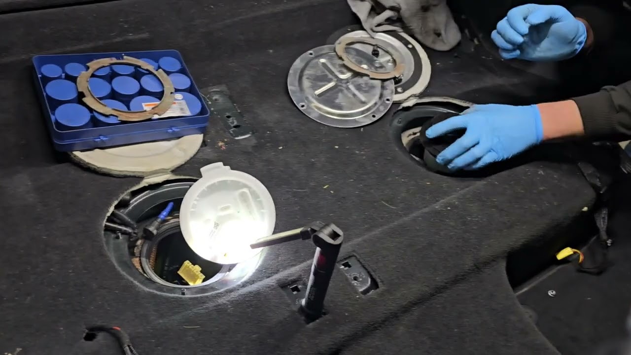 Porsche Cayenne 2011 – Fuel Cap & Fuel Filter Replacement
