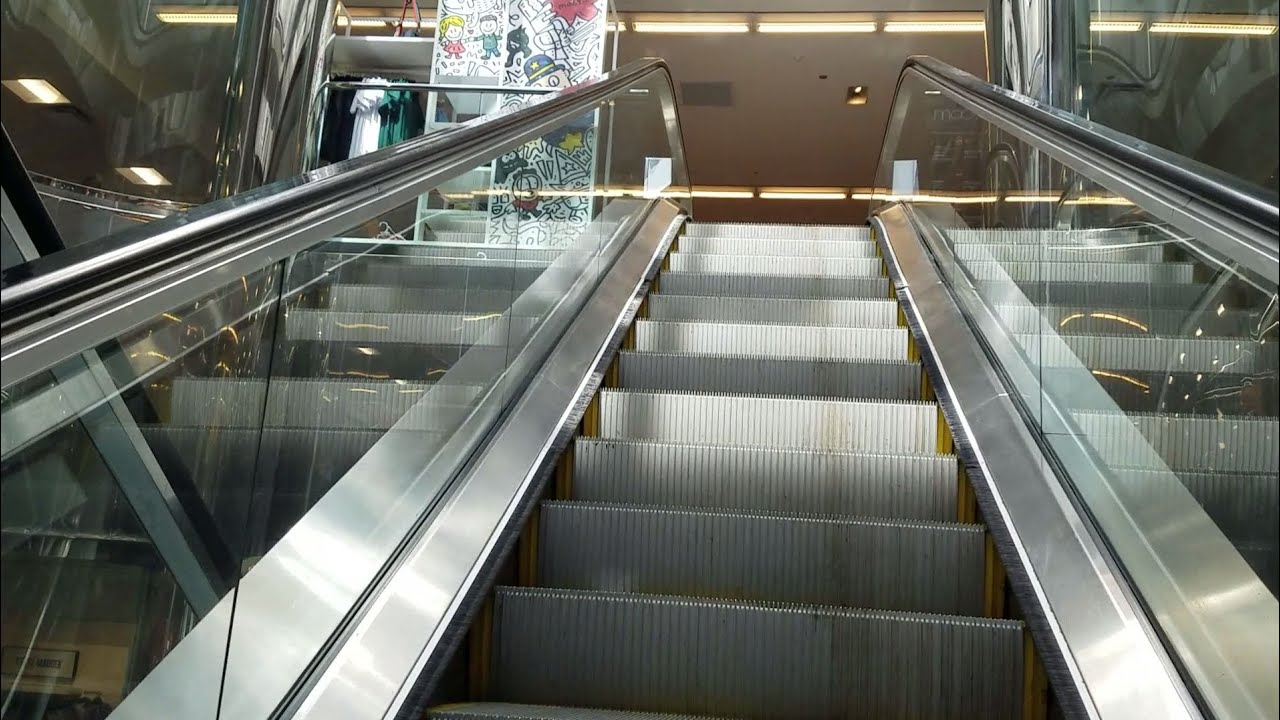 EPIC FAIL Montgomery escalators & Brand New Schindler escalators @ Macy's Aventura Mall, Aventura FL