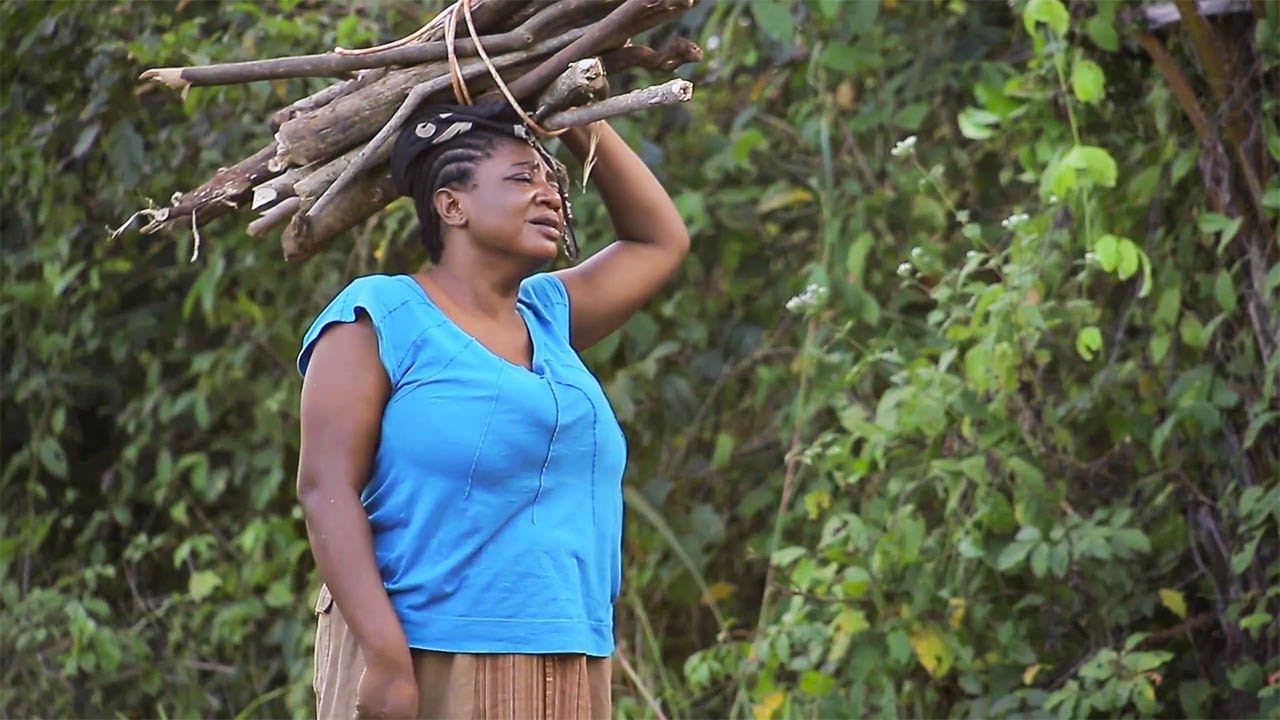 How D Life Of A Maltreated Firewood Seller Changed Afta She Met A Kind Billionaire Dat Saved Her/NG
