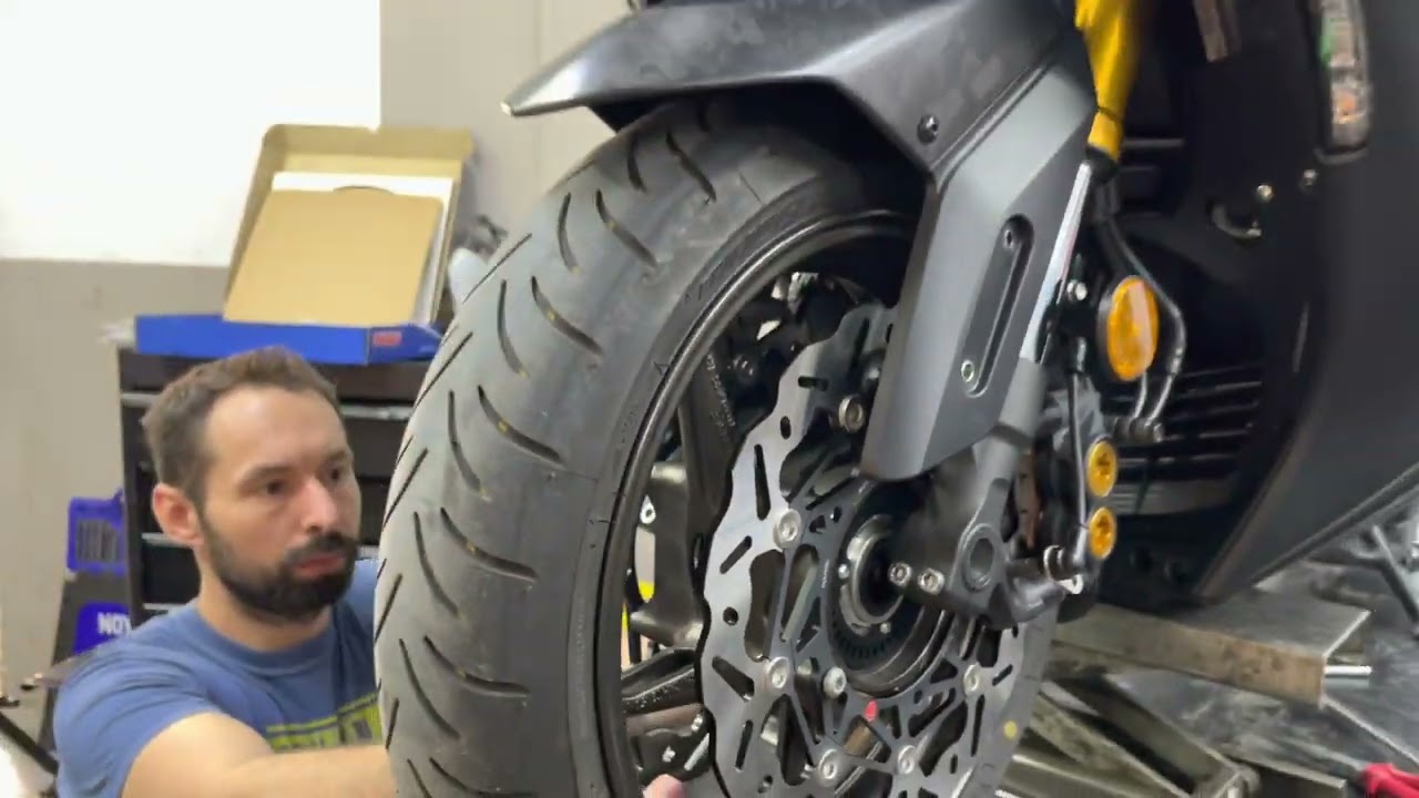 Yamaha TMAX 560 20th Anniversary / Τοποθέτηση oversized δισκοπλακες