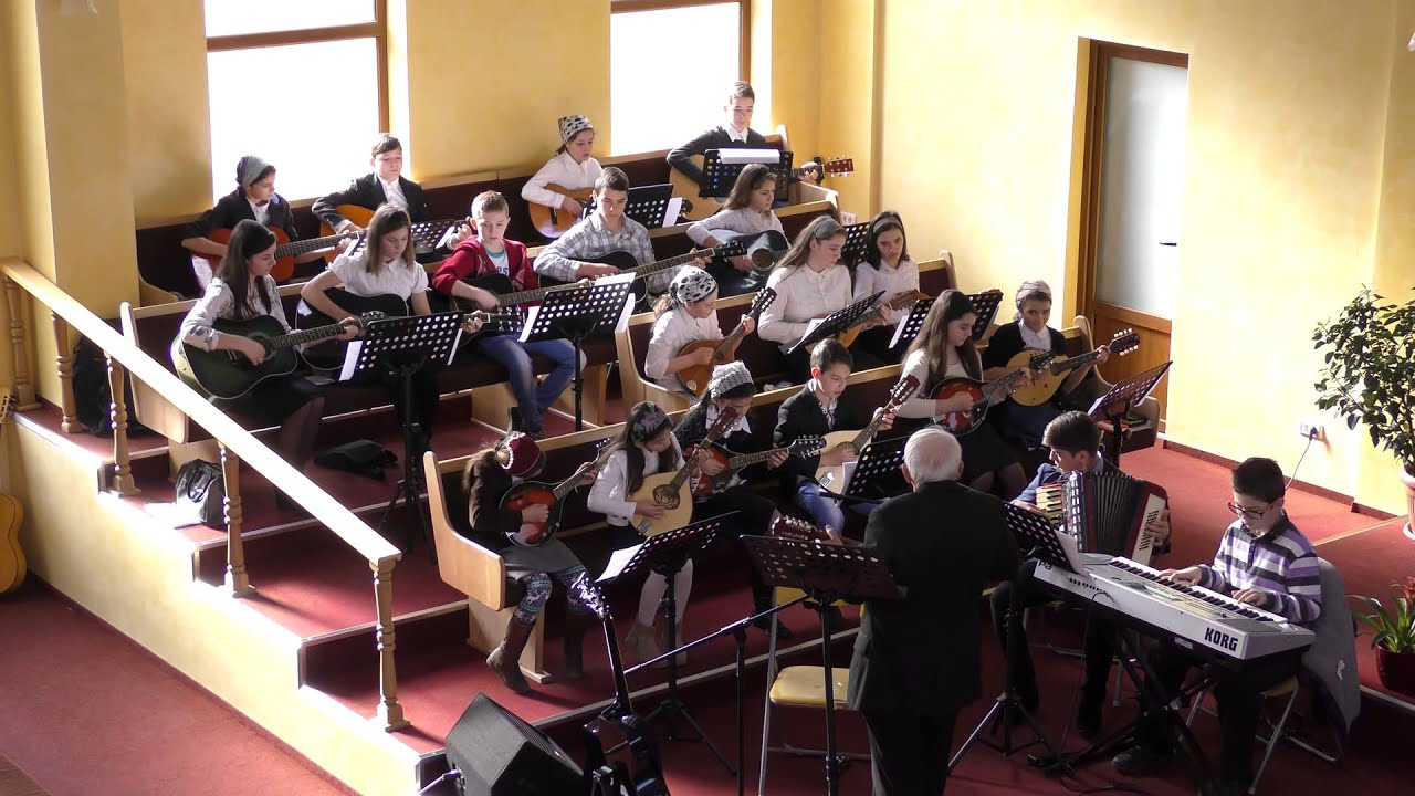 Printre munți și dealuri - orchestra din Seitin