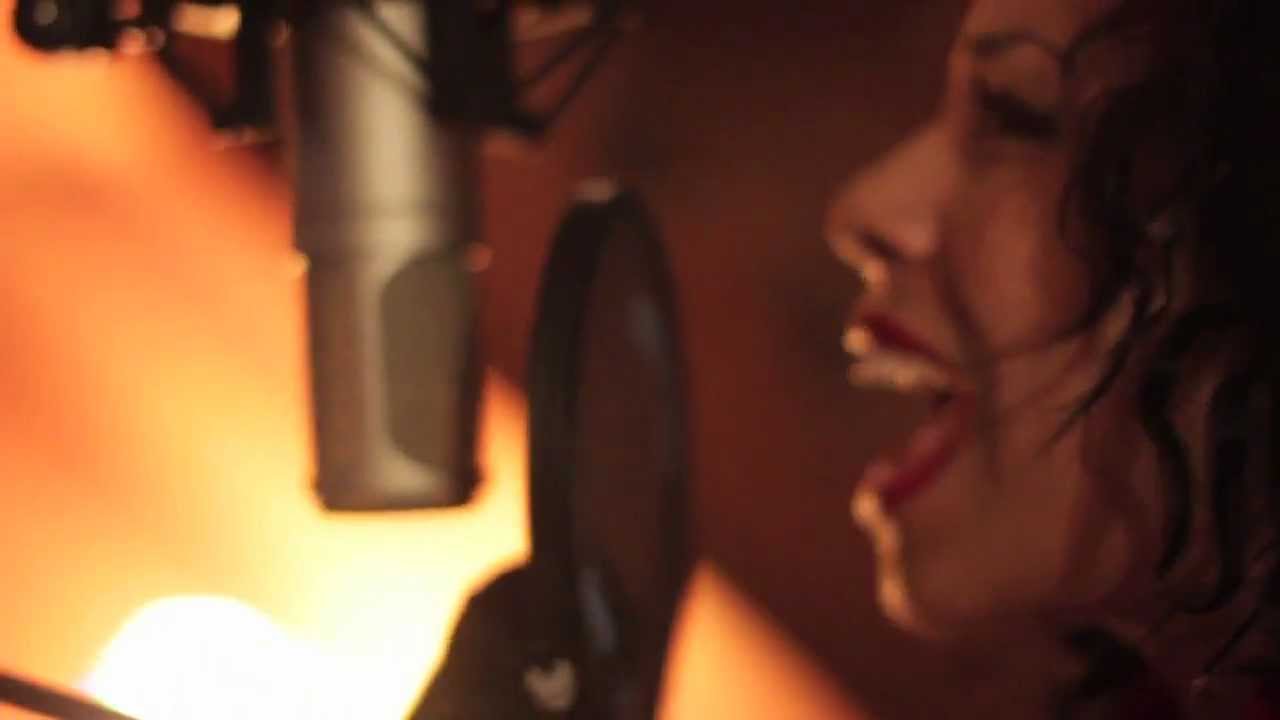 PHOX UNBLUSHING - 5. Laura (Oh, Girl)
