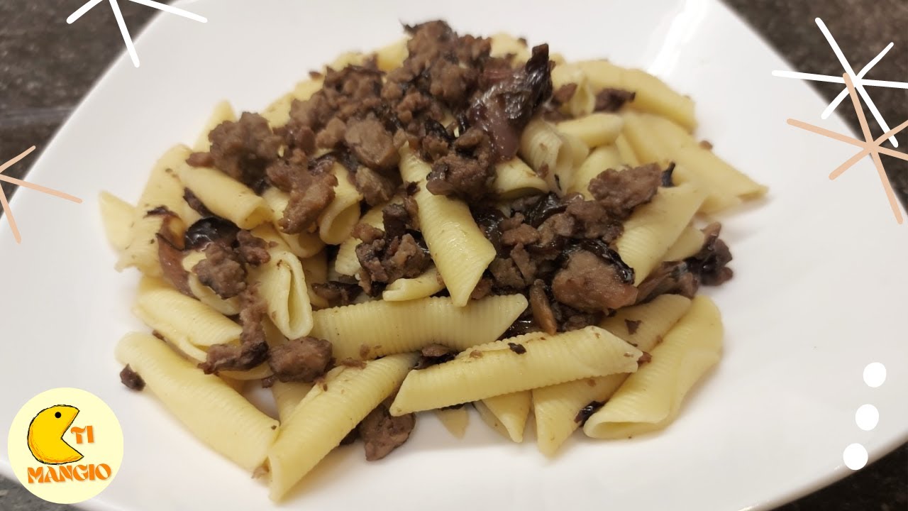 Pasta deliziosa con sugo al radicchio e salsiccia: Ricetta facile per un piatto irresistibile!