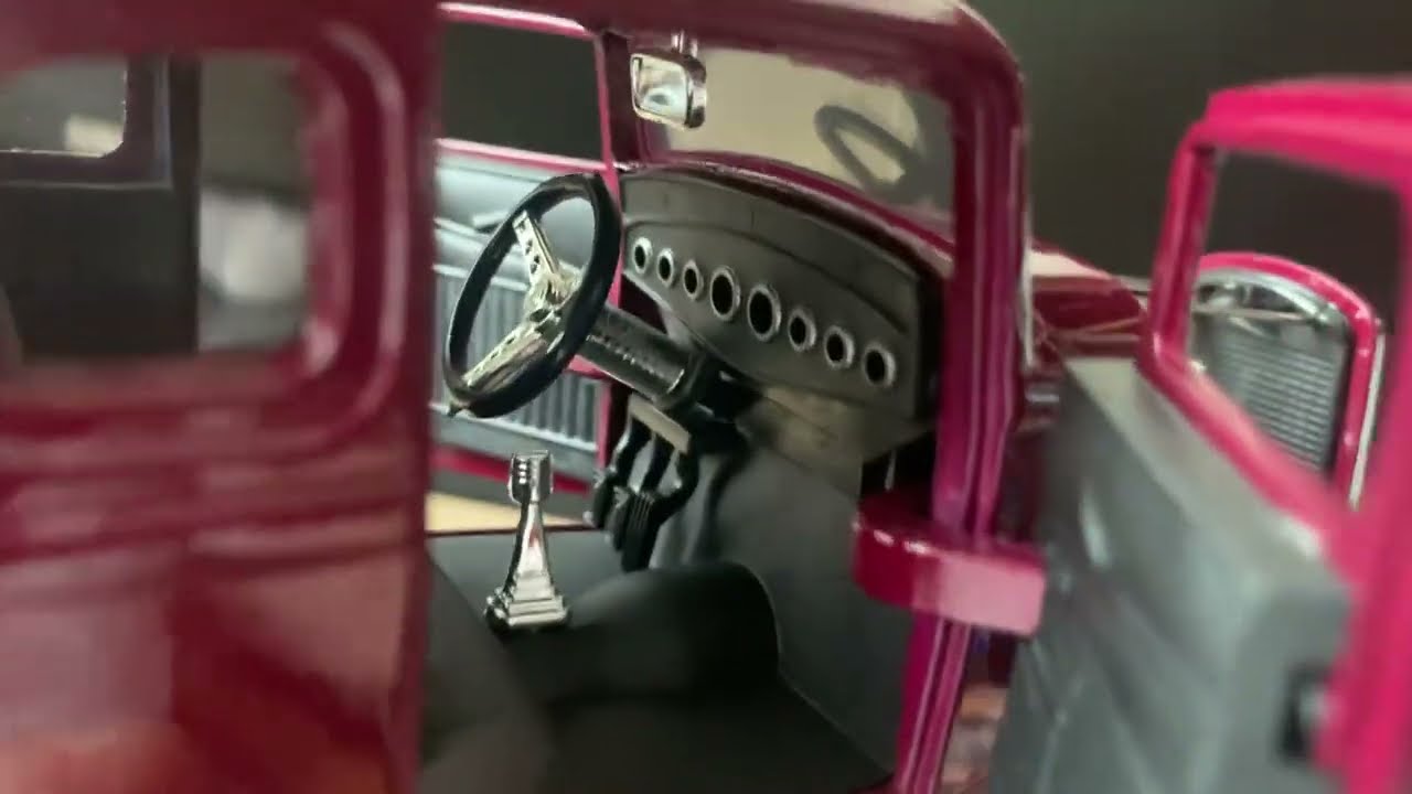 Обзор модели Ford Hot Rod в масштабе 1:18 от Motormax