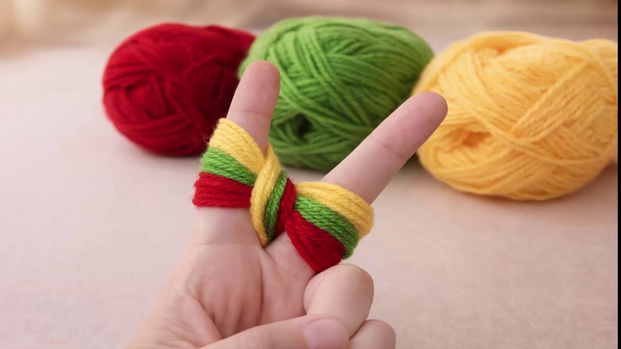 watch how simple yarn becomes something so soft &beautiful/DIY