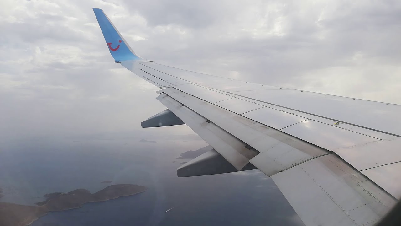 PASSENGER'S VIEW | LANDING AT A TINY AIRPORT | TUI Boeing 737-800 | Kos (LGKO - KGS)