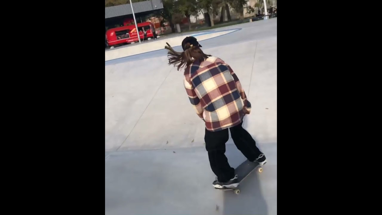 Too Beautiful Girl Skateboarder vol.11   #girls #female #skateboarding