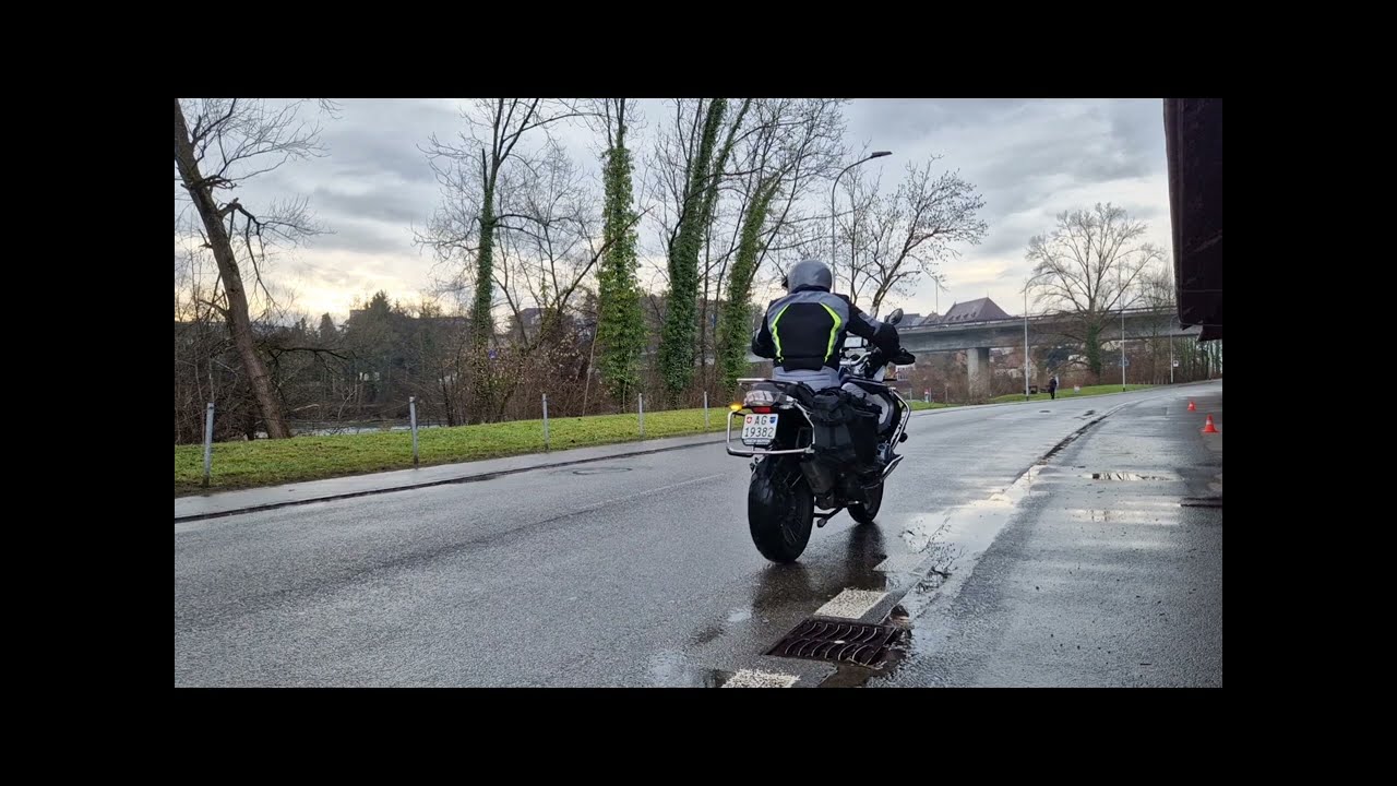Sicheres Spitzkehren Fahren japanischer Fahrstil mit Honda 600 Hornet und BMW 1200 GSA LC