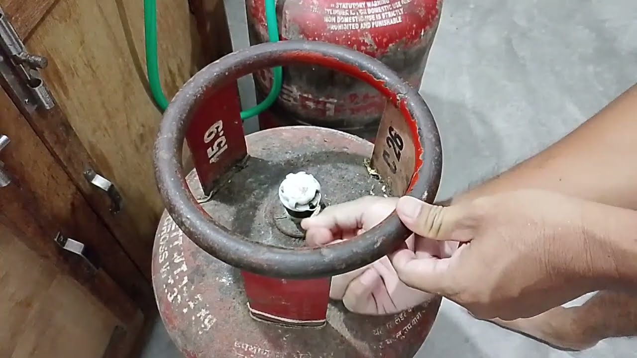 How to change LPG  gas cylinder 