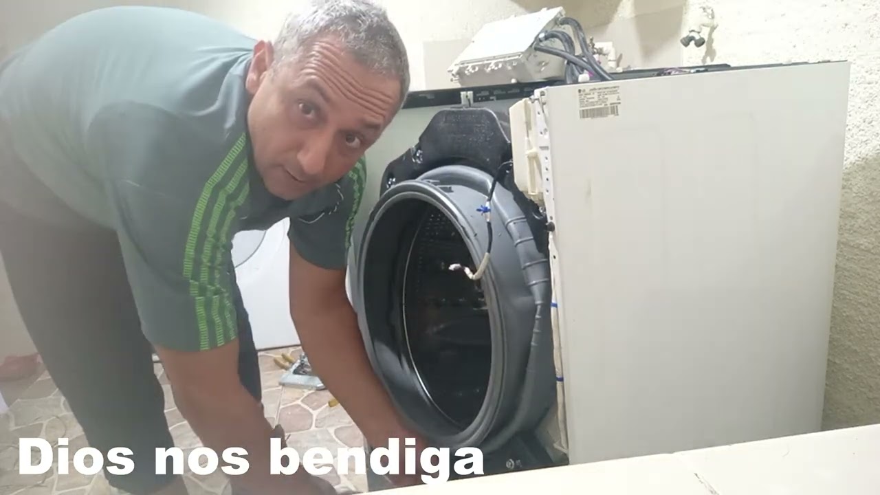 Como realizar el mantenimiento de la lavadora LG Inverter Direct Drive 22 kg ThinQ.