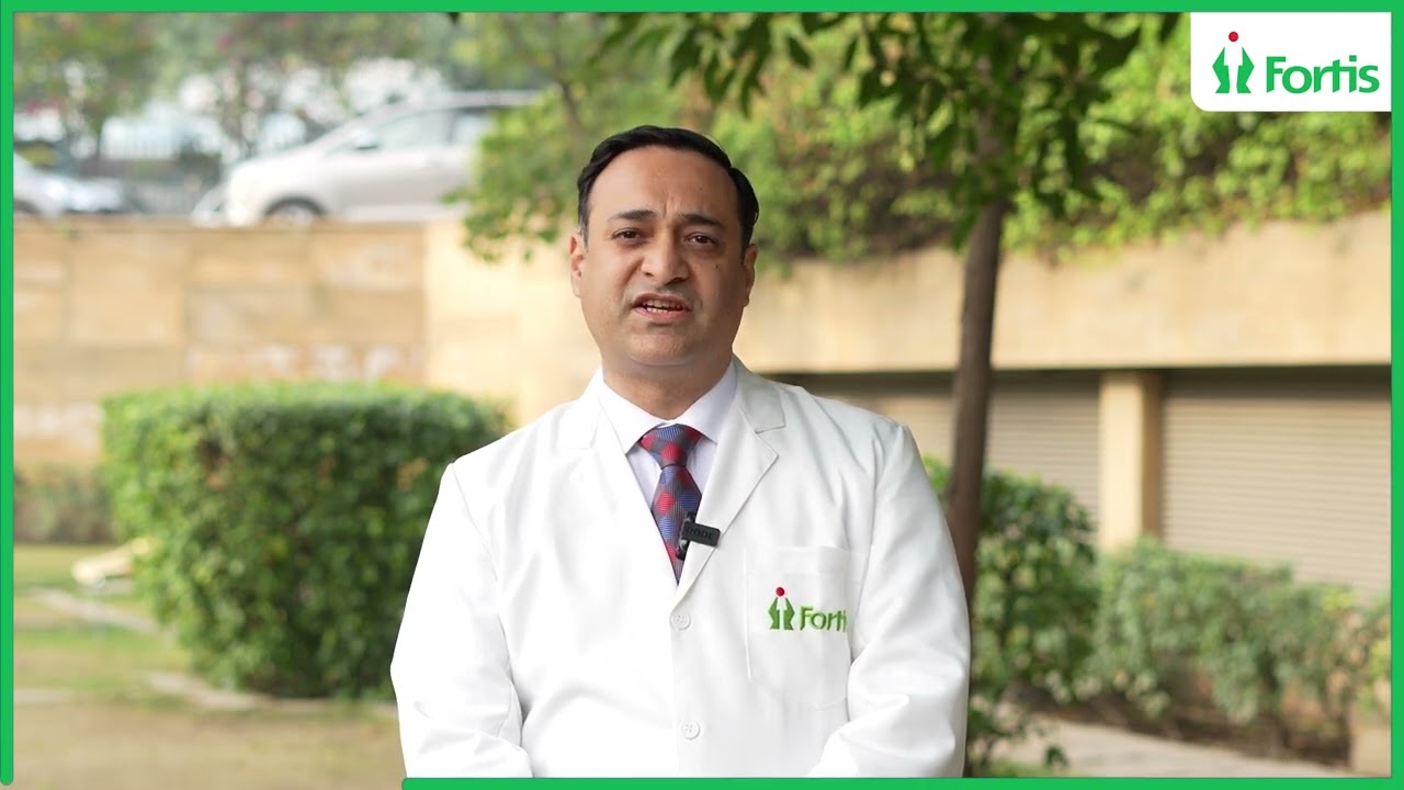 Meet Dr. Manik Sharma | Expert in Cosmetic & Plastic Surgery
