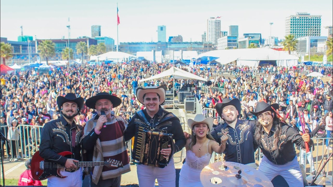 Rancheros Del Bio Bio - Parque Bicentenario En Vivo (RBB)