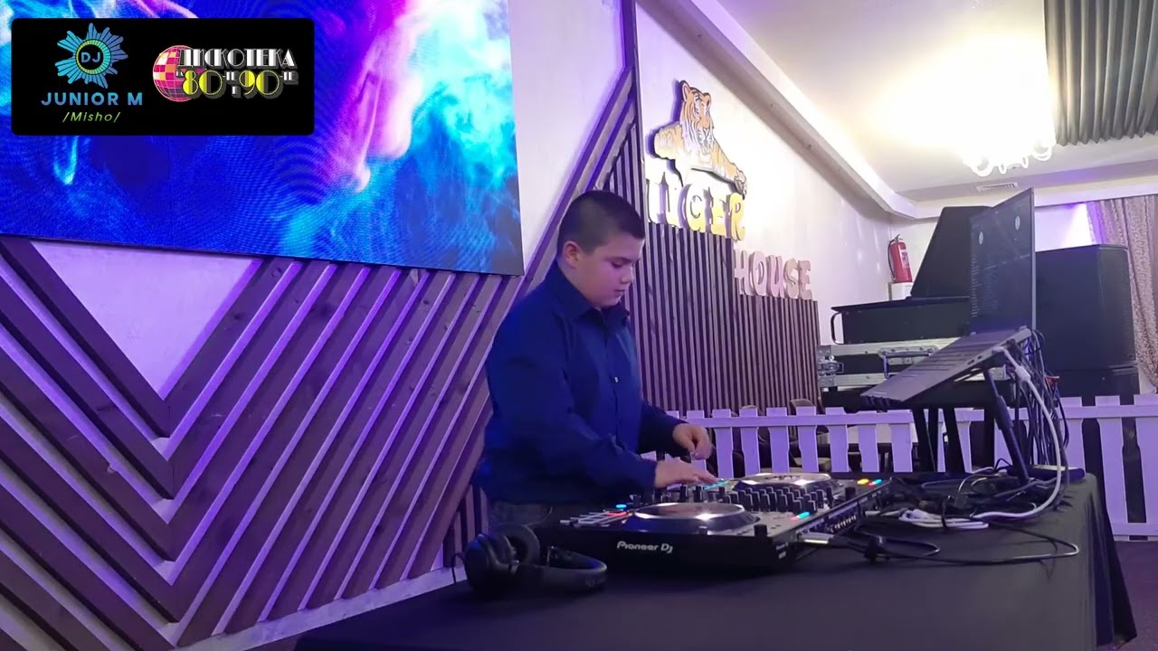 21.11.2025 - DJ EMO & DJ JUNIOR M Warmup set