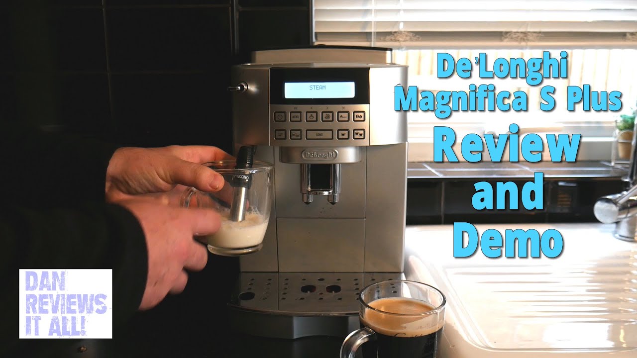 Обзор и демонстрация кофемашины DeLonghi Magnifica S Plus с функцией помола зерен.