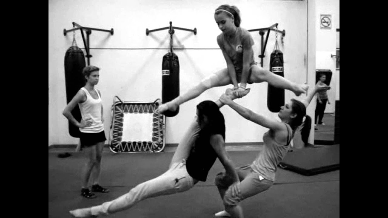 Greek acro team KOTINOS