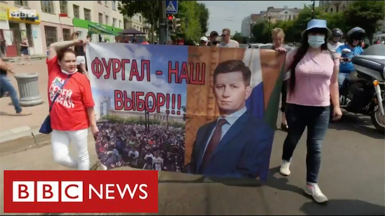 Russians take to streets to demand release of local governor - BBC News