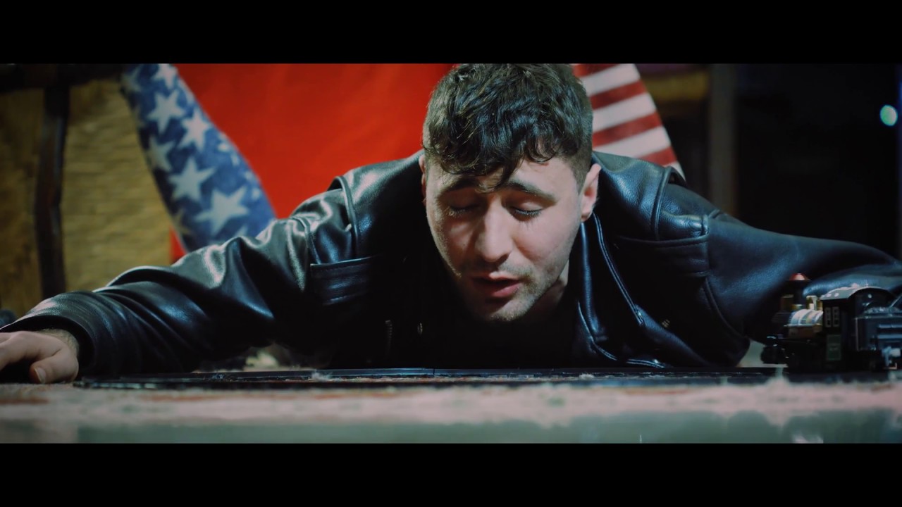 Le Larve - Il Primo Natale Dopo La Fine Del Mondo (Video Ufficiale)