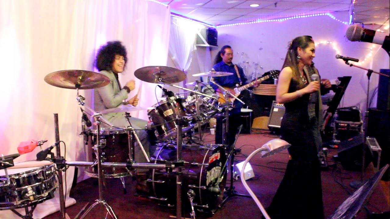 IKARE Thanksgiving Party 2016 - Part 6 - Veayo Band ft. Sophea Chamroeun & Chivoan Vy