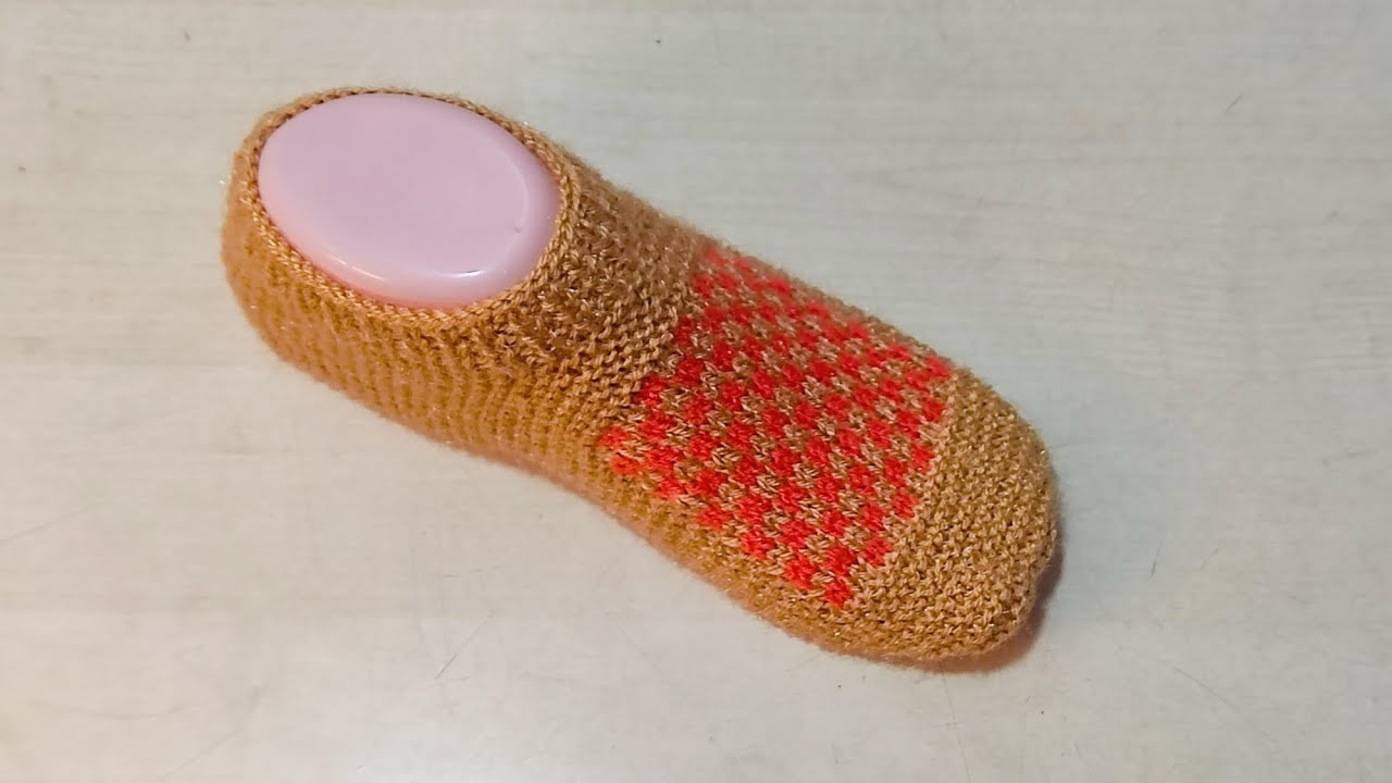 Easy knitting ladies sleepers sock booties for beginners