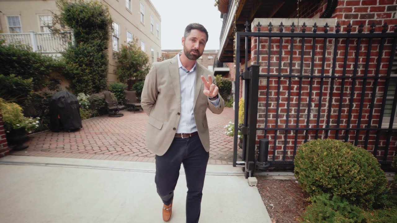 SEAPORT SIGNATURE. | Historic Townhome in Savannah GA