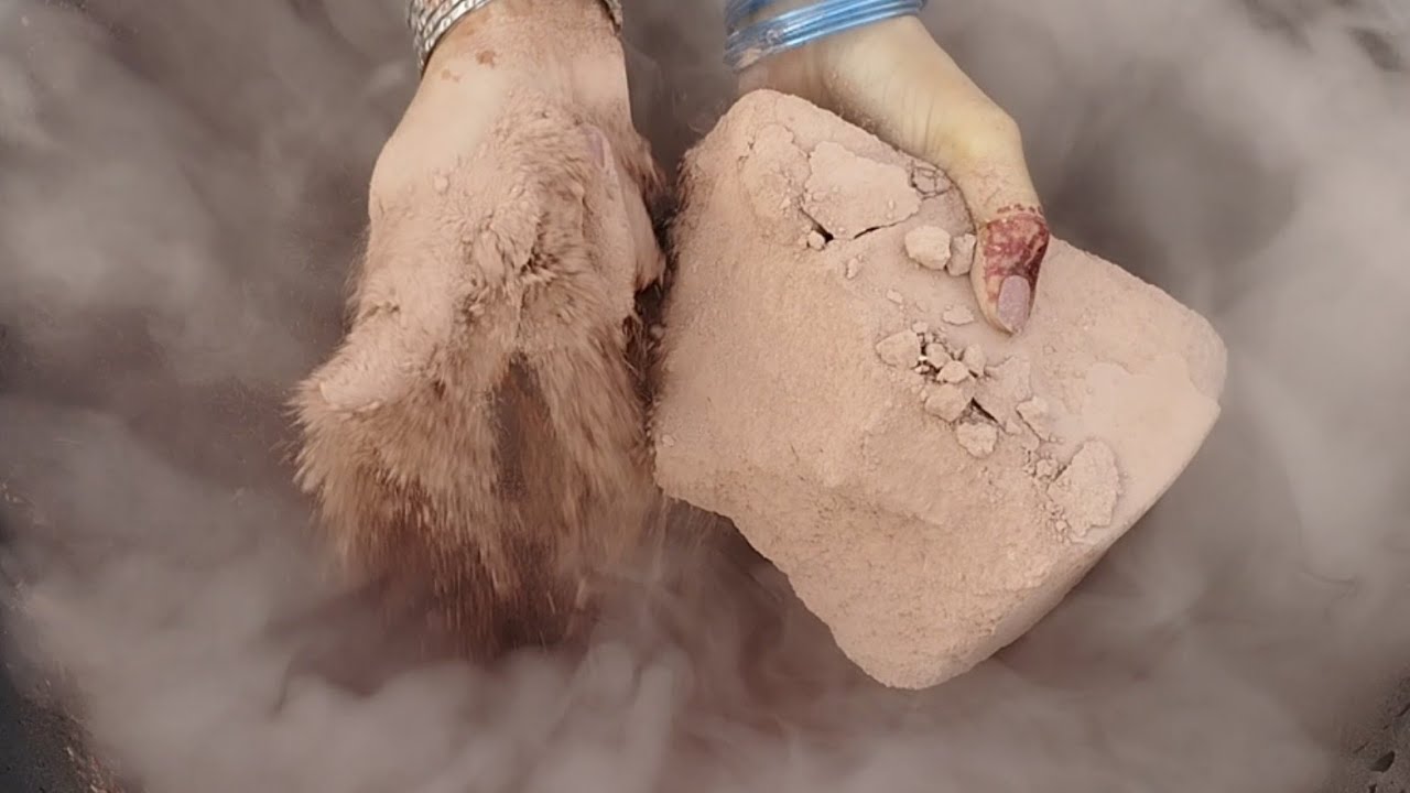 ASMR: Creamy Red Clay New Video 🤤🤤 Mouthwatering Dry Crumbling on Paste , Dipping, Creamy Paste play