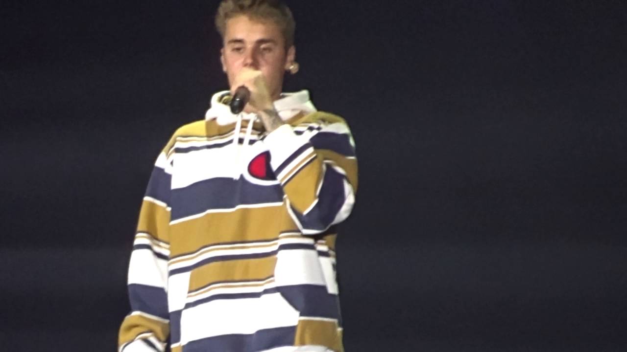 Justin Bieber - Life Is Worth Living - LIVE  - Purpose Tour @ AccorHotels Arena Paris 21.09.2016