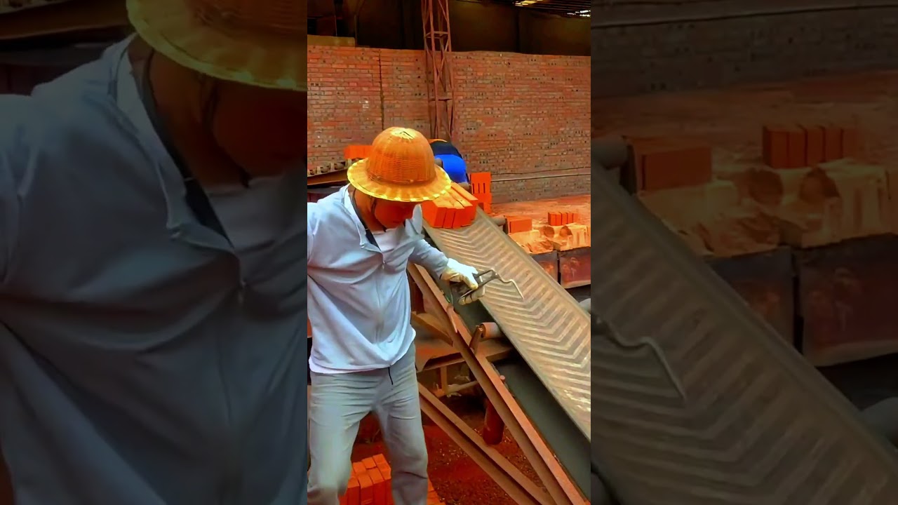 🚛 Brick Unloading Mastery! Watch This Conveyor Belt System Load Bricks Lightning Fast Off the Truck!