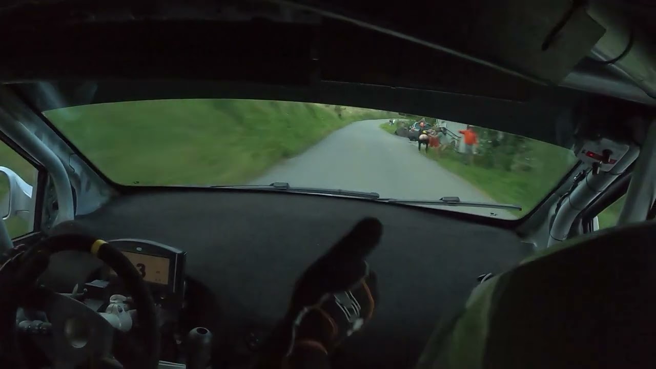 rallye du Mont-Blanc 2023 es4 twingo R2