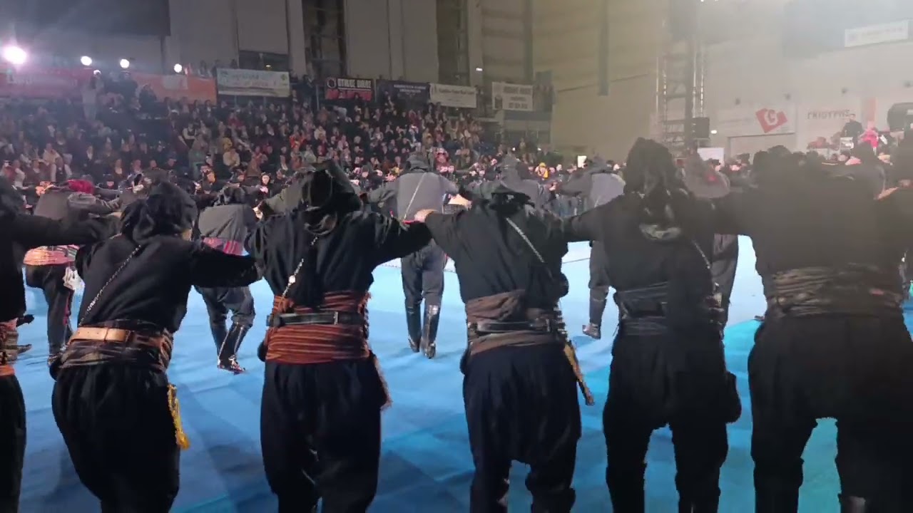 Ο Πυρρίχιος χορός στο 19ο Πανελλαδικό Φεστιβάλ Ποντιακών Χορών στην Καρδίτσα