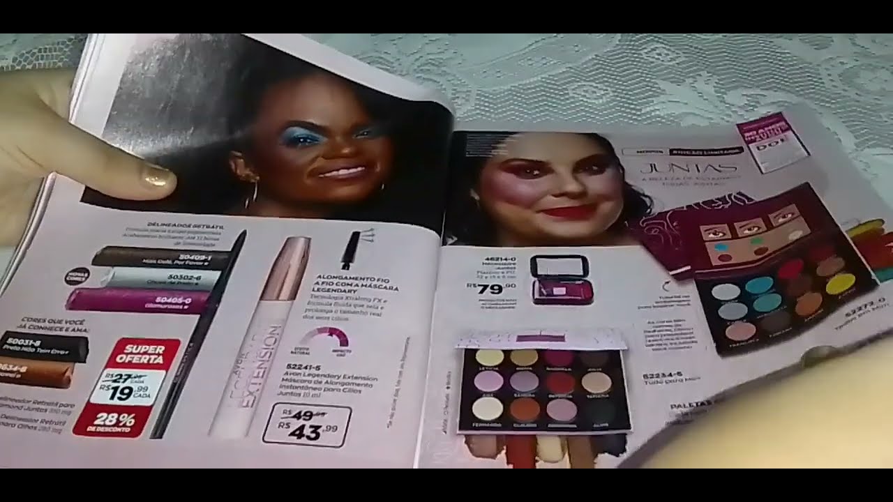 ASMR folheando e fazendo pedidos na revista AVON