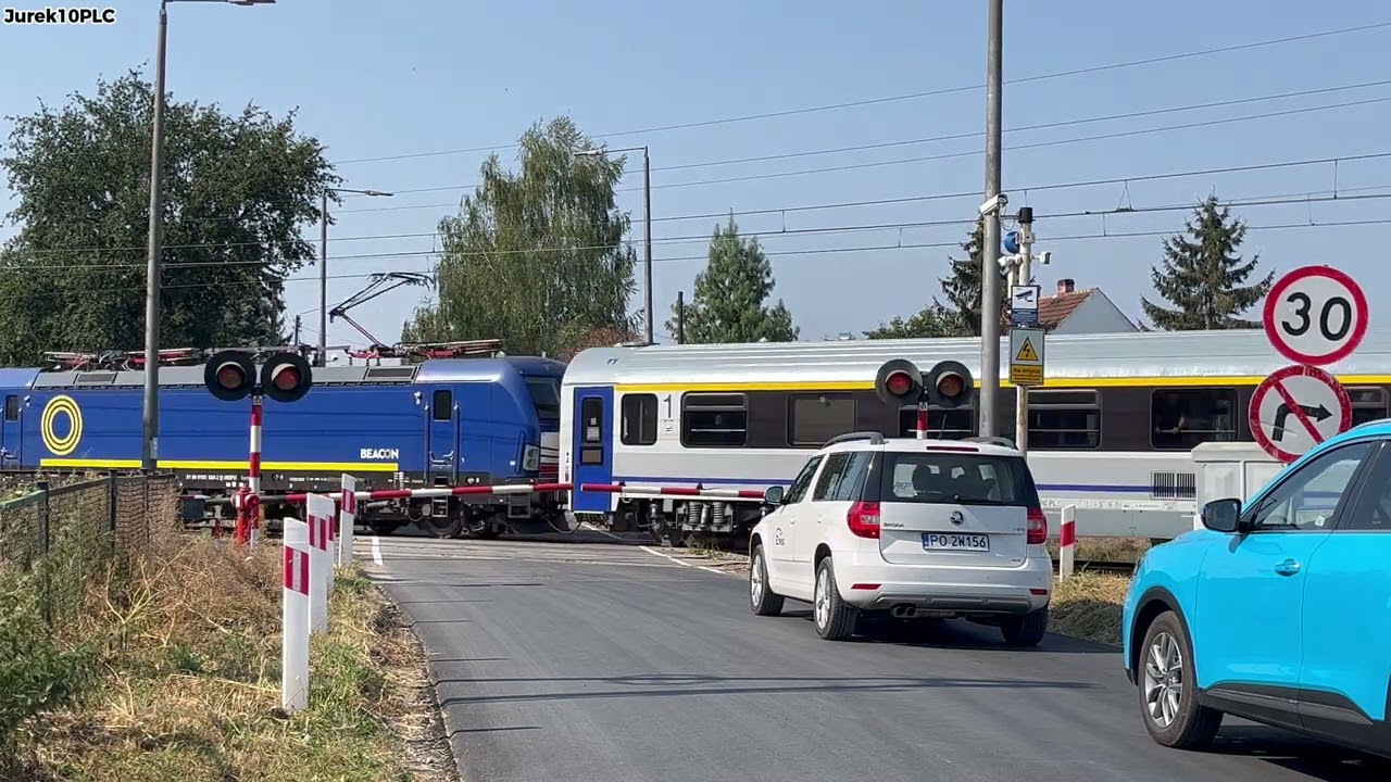 Przejazd kolejowy Mogilno, ul. Wybudowanie // Polish Railroad Crossing