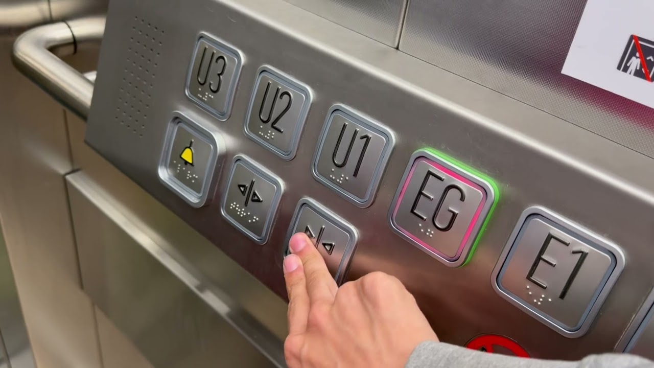 2023 Mod Braun Aufzüge in einem Klinikum Bogenhausen In München