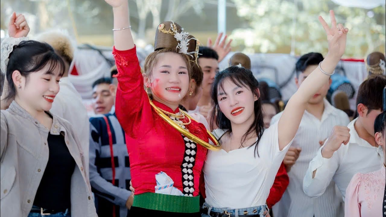 Nhảy Căng Nhất Ếm Pả Bản Co Phung - Phường Chiềng Cơi II LTH Hải Sơn - Thanh Tiệp II Du Cường