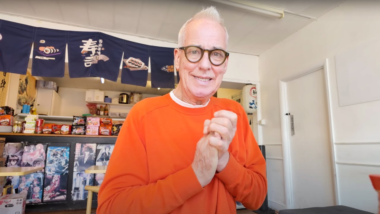 HIDDEN JAPANESE CAFE IN LONDON - MICHAEL BARRYMORE VLOGS