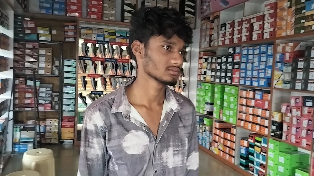 1 hi chappal ke liye 3 dukan ghume