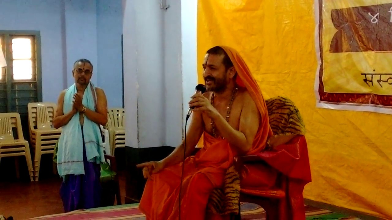 Uduppi Palimaru mutt Swamiji SAMSKRITA BHASHANAM at  Samskrita Bharati 4 day residential  camp.