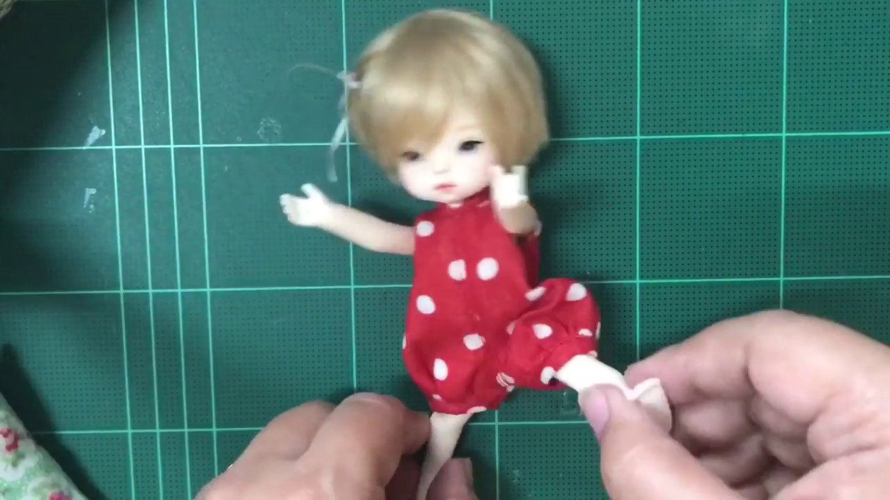 How to: Sewing Romper for Lati Yellow Doll with free Pattern