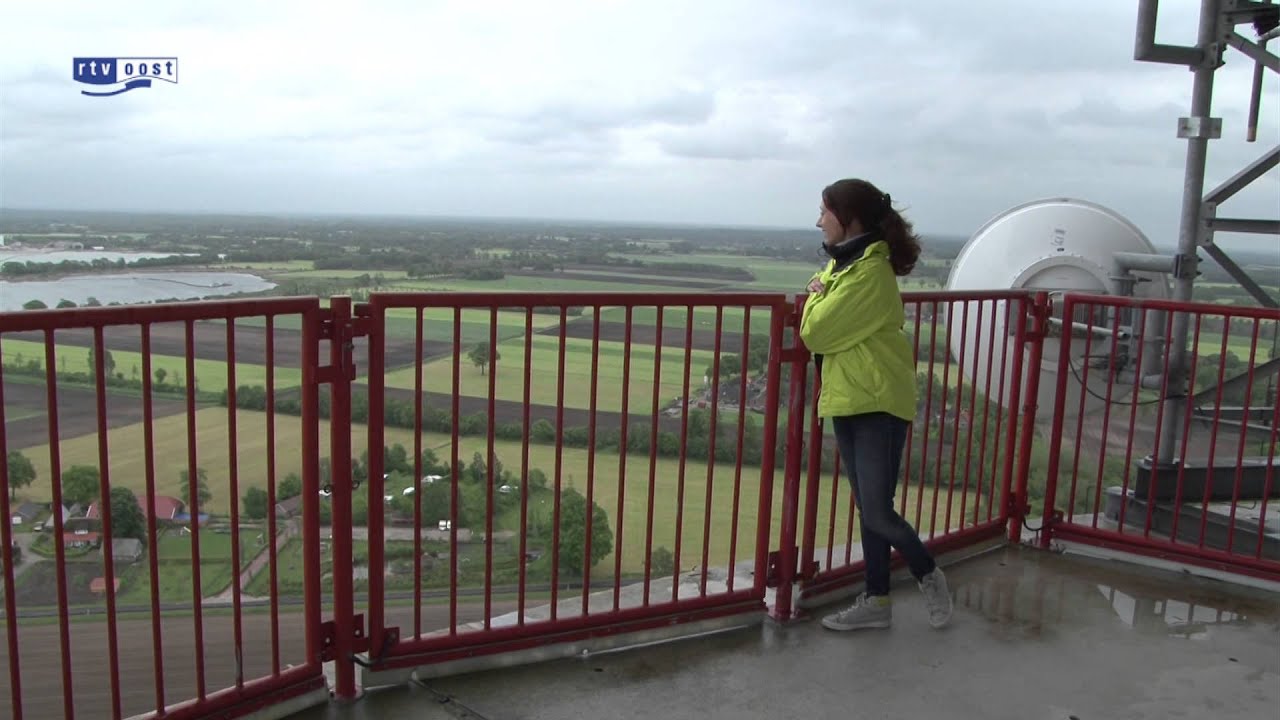 Lange rij voor open dag bij zendmast Markelo