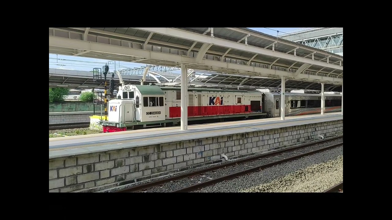 Suara Traksi Lokomotif CC 204