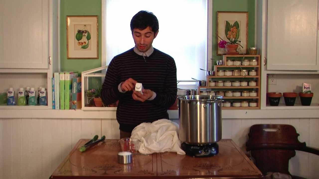 Dyeing Fabric with RIT Dye