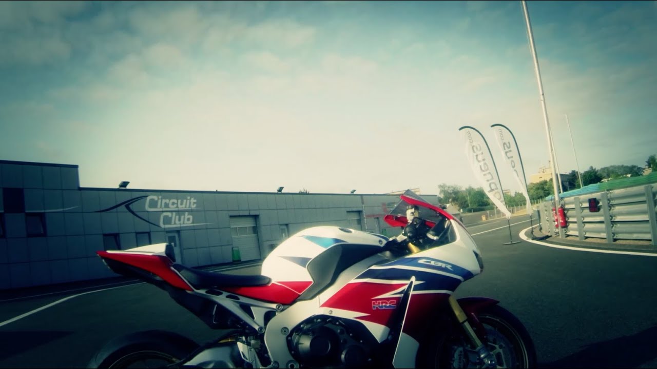Freddy Foray a testé 6 pneus moto à l'aveugle, avec Allopneus et MotoJournal