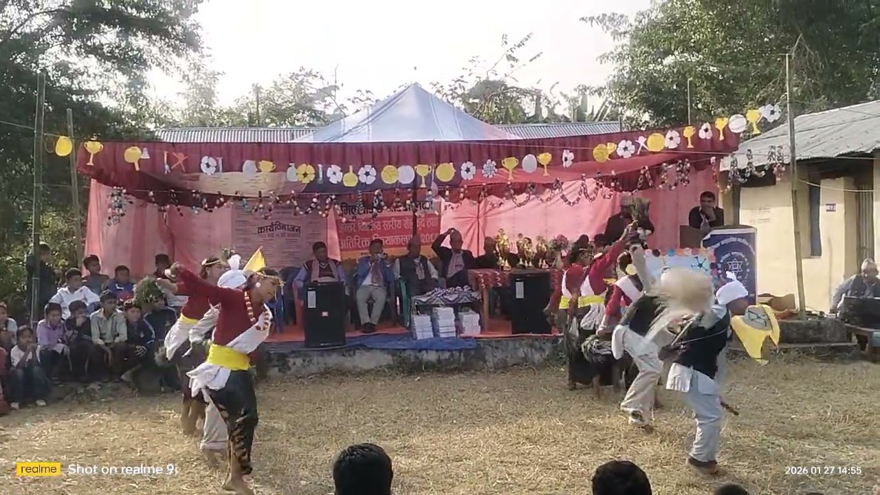 सुम्निमा र पारुहाङलाई शिरमा राखेर