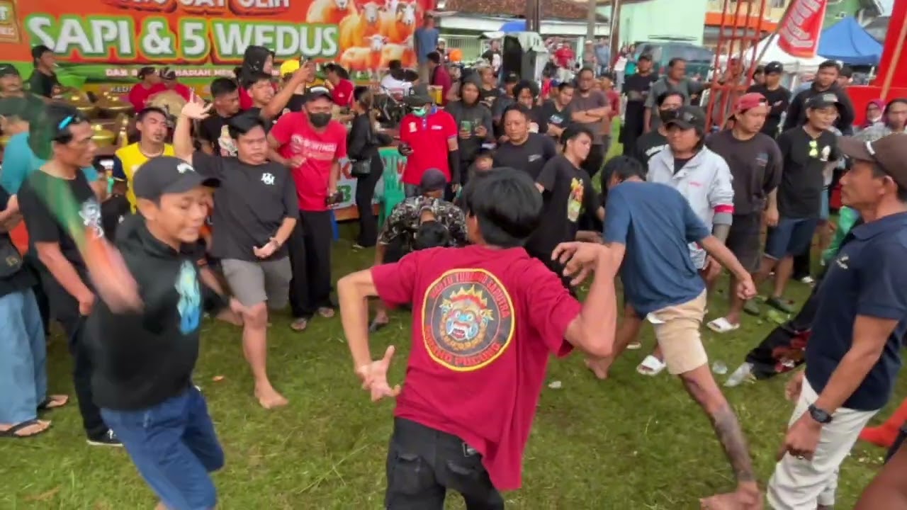 Arena Tak Pernah Sepi, Ebeg Karman Reborn Bikin Semua Terhanyut