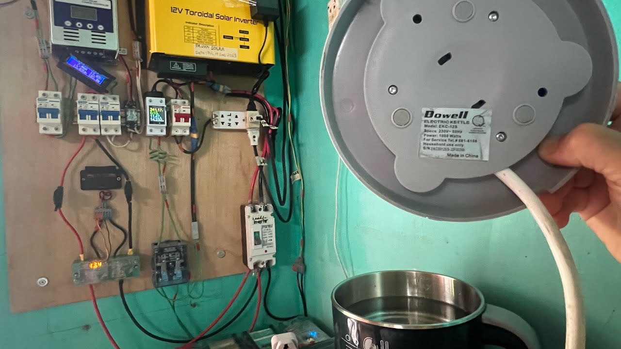 Raw: Solar: Boil water in 1kw Dowell electric kettle on small 12v solar setup ~117ah 32650 battery