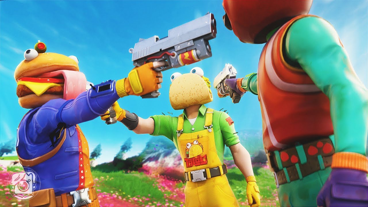 GUACO JOINS THE FOOD FIGHT! (A Fortnite Short Film)